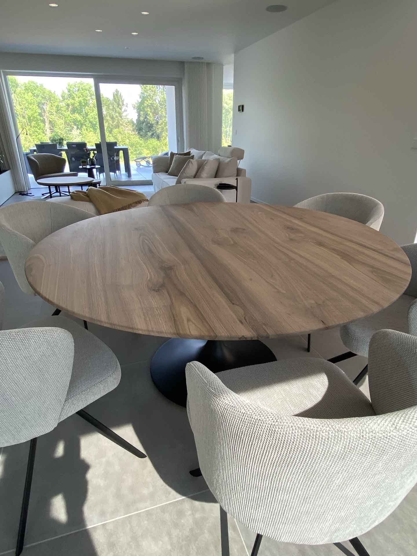 Eettafel met bijpassende salon tafeltjes | Woodz Design | Zander Steels